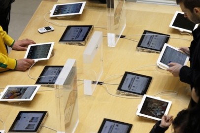 Apple Store iPad tablets