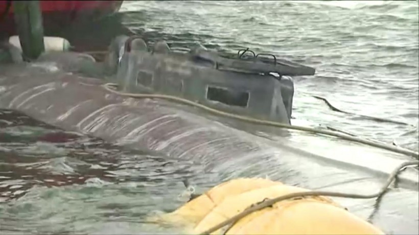 A narco-submarine carrying three tonnes of cocaine found in the coast of Galicia Region.