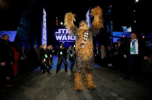 Star Wars: The Rise of Skywalker Premiere Left Fans Emotional for the Closing of the Star Wars Franchise