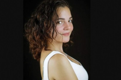 Mexican voice actress, Andrea Arruti, died at the age of 21 due to respiratory complications. 