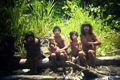 Members of the Mashco-Piro tribe