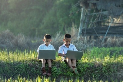 Millions of Latin American students don’t have Internet access.