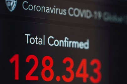 On the dashboard Rebekah Jones developed, the total number of people tested with the virus is considerably lower than the official number of the state.