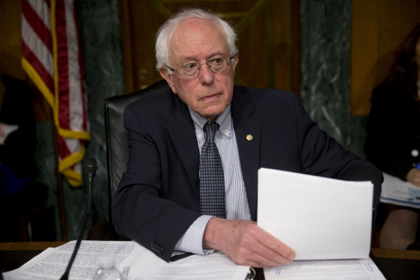 2016 Presidential Candidate Sen Bernie Sanders Introduces Bill For Free Public College Tuition 