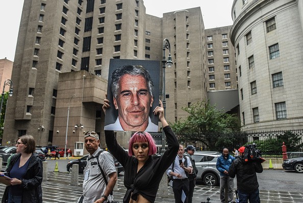 Jeffrey Epstein’s Last Cellmate Dies from COVID, Reports Say