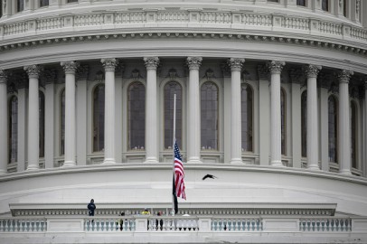 Trump Orders U.S. Flags Lowered to Honor Fallen Capitol Officers
