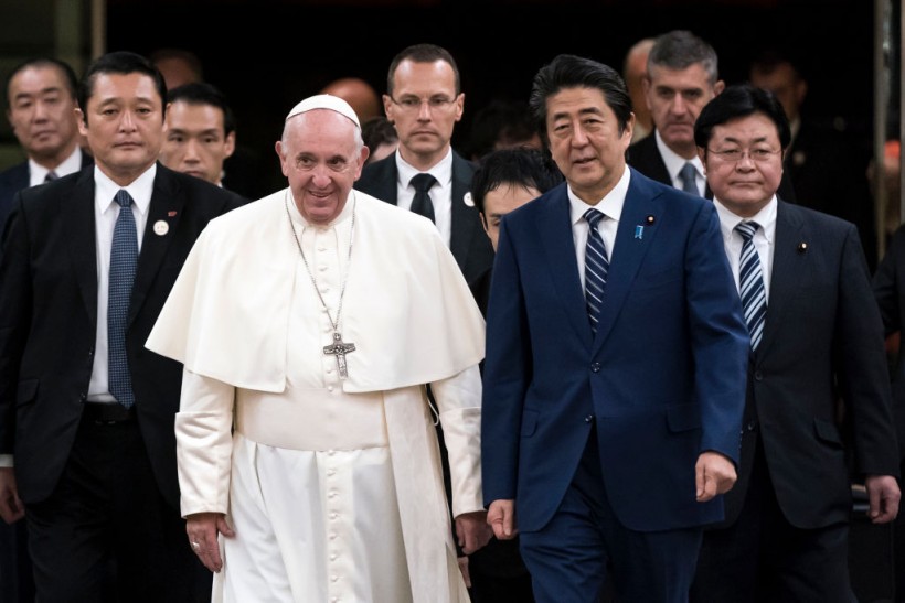 Pope Salutes Colombia for Granting Protection to Venezuelan Migrants