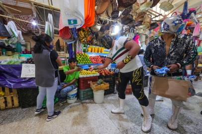 Mexico Lucha Libre Wrestlers Come Out To Urge People To Wear Masks