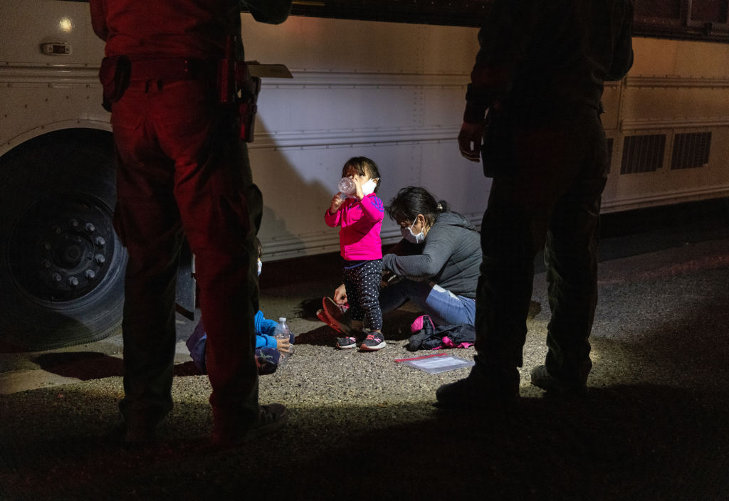 Group of Migrants Hide Under Trailer Board to Cross U.S Border, Intercepted by Border Patrol