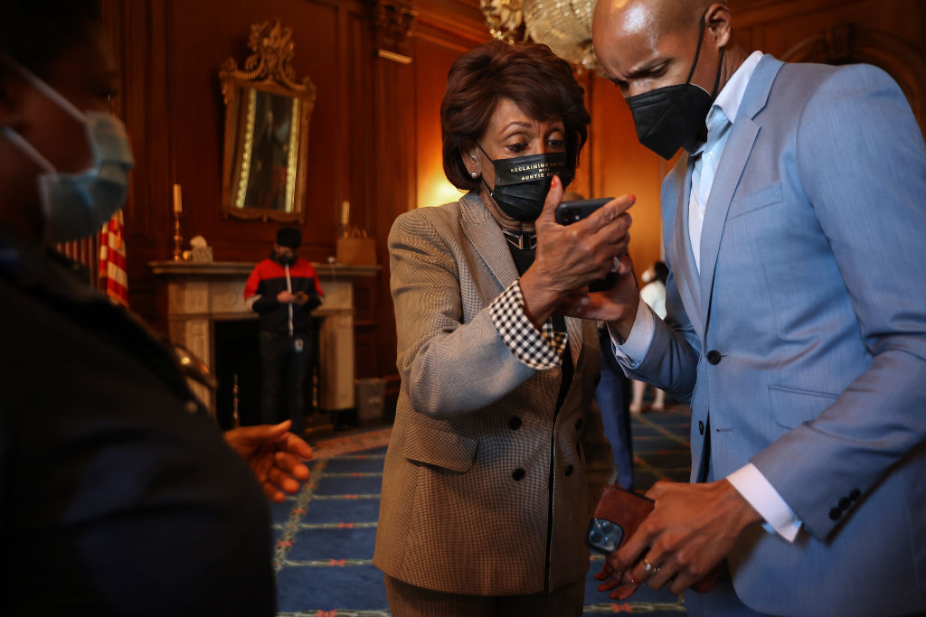 House Rejects Gop Bid To Censure Rep Maxine Waters Over Derek Chauvin Trial Remarks Latin 6892