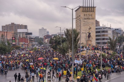 Colombia Mass Protests Continue, Police Deploy Tear Gas