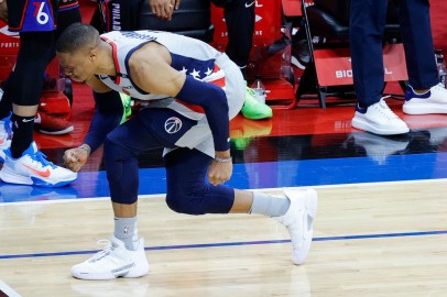 Washington Wizards' Russell Westbrook Upset After 76ers Fan Pours Popcorn on Him
