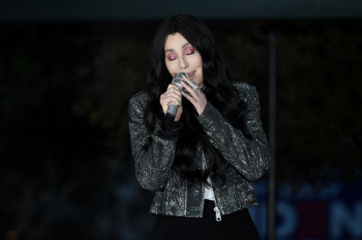 Cher Apologizes to Sen. Kirsten Gillibrand: 