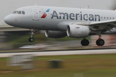 American Airlines Cancels More Than 300 Flights Over Staff, Maintenance Issues