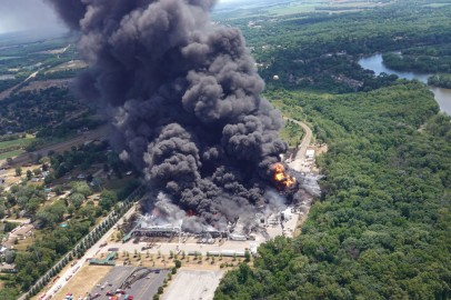 Explosion At Rockton Chemtool Plant Causes Massive Chemical Fire