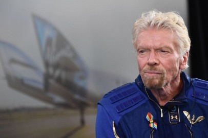 Richard Branson Becomes First Billionaire to Fly in Space