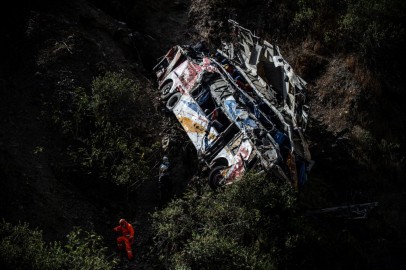 32 Passengers, Including 2 Children, Killed as Bus Falls off Cliff in Peru