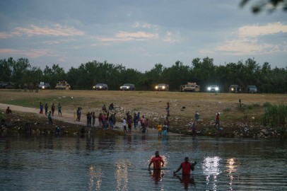 Haitian Migrants on Rio Grande River