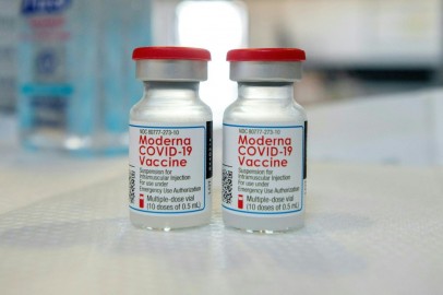 FDA Advisors Recommend Moderna’s COVID Vaccine Boosters for Some Groups