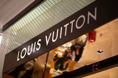Organized Crime Syndicates Behind the Retail Theft in Luxury Stores in California, Paying Thieves $500 to Do the Deed: Experts