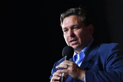 Florida Gov. Ron DeSantis Refers to U.S. Pres. Joe Biden’s Delaware Beach Stay When Slamming Critics for Being Absent in December As Omicron Variant Spreads Around the State