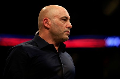 Joe Rogan’s Spotify Rift: Conservative Rumble Offers Podcaster $100 Million to Join Platform; Dwayne Johnson Second-Guesses Support for Rogan