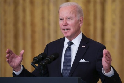 Pres. Joe Biden Mocked for Recalling Story About Putting Dead Dog on Republican Woman's Doorstep While Forgetting Key Info
