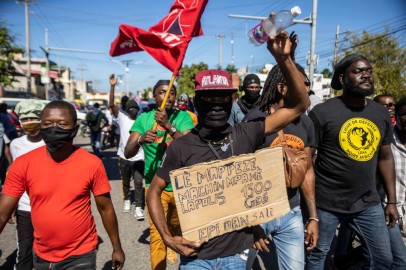 Haiti Protests: 1 Dead, 2 Injured After Police Fired into Haitian Protesters in Port-au-Prince