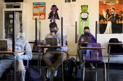 San Diego School Board Under Fire for Reinstating Mask Mandate | Angry Parents Gunning for Board Positions