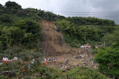 Colombia Mudslides Kill 5, Including 3 Children in Rural Elementary School