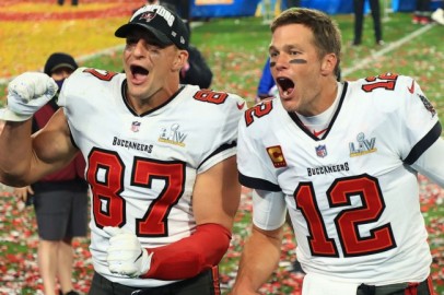 Rob Gronkowski’s Girlfriend Drops Major Hint Gronk Could Unretire, Rejoin Tom Brady With Buccaneers