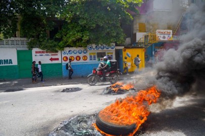 Deadly Haiti Gang War Spreads to Nation’s Capital Port-Au-Prince; Cathedral Caught Fire Amid Fight