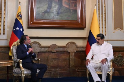 Venezuela President Nicolas Maduro Says His Country Agrees to Be 'Guarantor' of Colombia Peace Negotiations With ELN Rebels