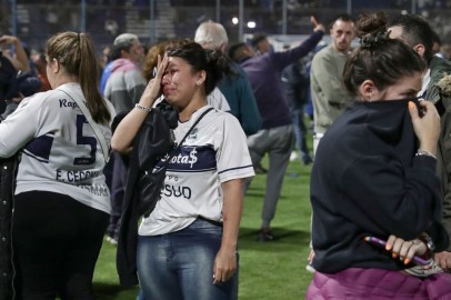 Argentina: 1 Dead After Police Clash With Soccer Fans During Gimnasia vs. Boca Juniors Match