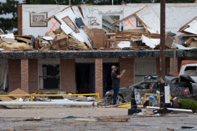 Tornadoes Flatted Areas of Texas, Oklahoma, and Arkansas, Leaving 2 Dead and Dozens Injured