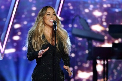 Mariah Carey Blasted by Fans for 'Blatant Lip-Syncing' and ‘Lack of Energy’ During Macy's Thanksgiving Day Parade Performance