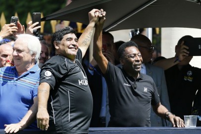 Pelé's Lung Infection Update: Brazil Legend Still Hospitalized, But There's a Major Improvement