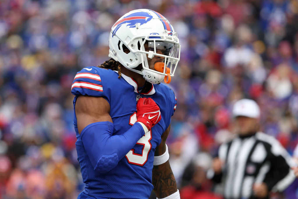 Bills player Damar Hamlin is in critical condition after on-field collapse  and Bills-Bengals game is postponed – NBC Palm Springs