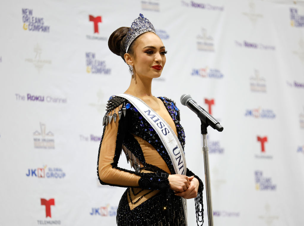 Miss Universe CEO Denies Rigging Allegations, Says Miss USA R'Bonney