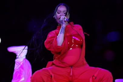 Super Bowl 57: Is Rihanna Pregnant?  