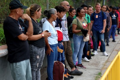 US-Mexico Border Records Major Migrant Surge as Title 42 Ends