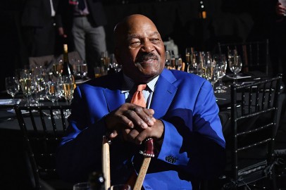 NFL Icon Jim Brown Dead at 87; LeBron James Reacts