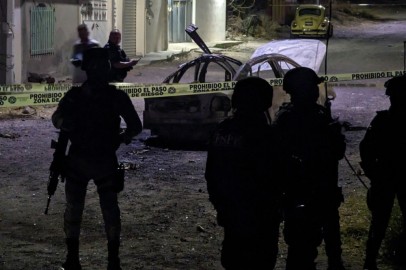 Mexico Car Bomb Explodes, Injuring Several National Guard Officers  