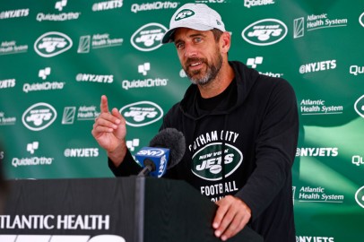Jets QB Aaron Rodgers Slams Sean Payton for Nathaniel Hackett Comments  