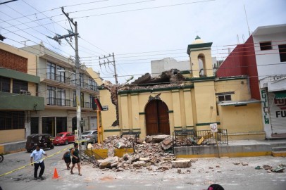 Mexico: 7 Dead After Church Roof Collapses; Roughly 30 Believed To Be Trapped Inside 