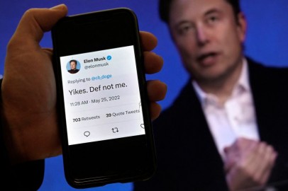 X in More Chaos Since Elon Musk Takeover as Flood of Fake News Turns Off Advertisers