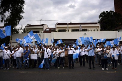 Guatemala Political Turmoil Continues as Ex-Minister Arrested After Refusing To Arrest Pro-Bernardo Arevalo Protesters