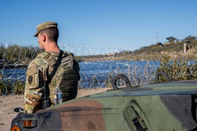 Texas Blocking Border Patrol From Patrolling Area Where Migrants Cross; Federal Government Asks Supreme Court To Intervene