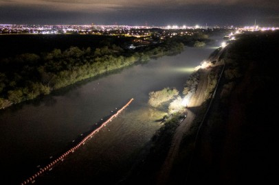 Texas Promises To Continue Placing Razor Wire Along US-Mexico Border Despite Supreme Court Ruling