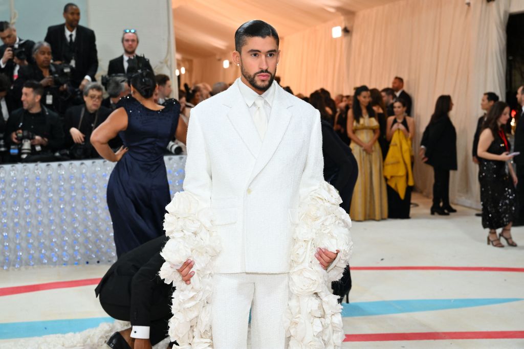 Bad Bunny, Jennifer Lopez, Zendaya, Chris Hemsworth Named MET Gala Co ...